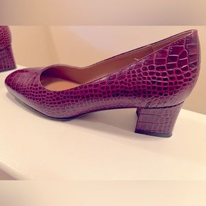 Aquatalia leather heels